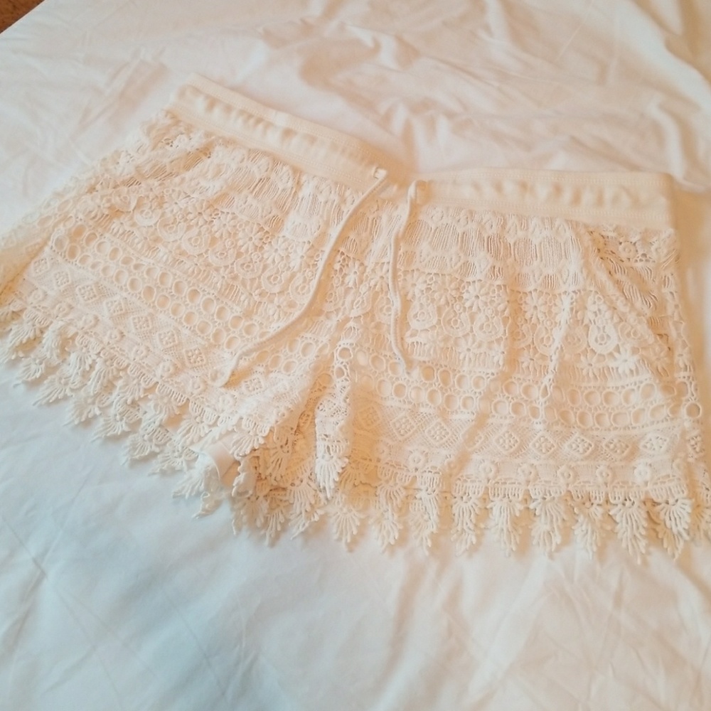 Jolt Lace Shorts size XL
